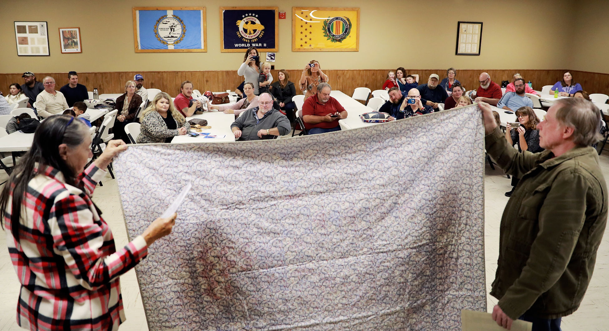 111519_QuiltsofValor003_bjs.JPG